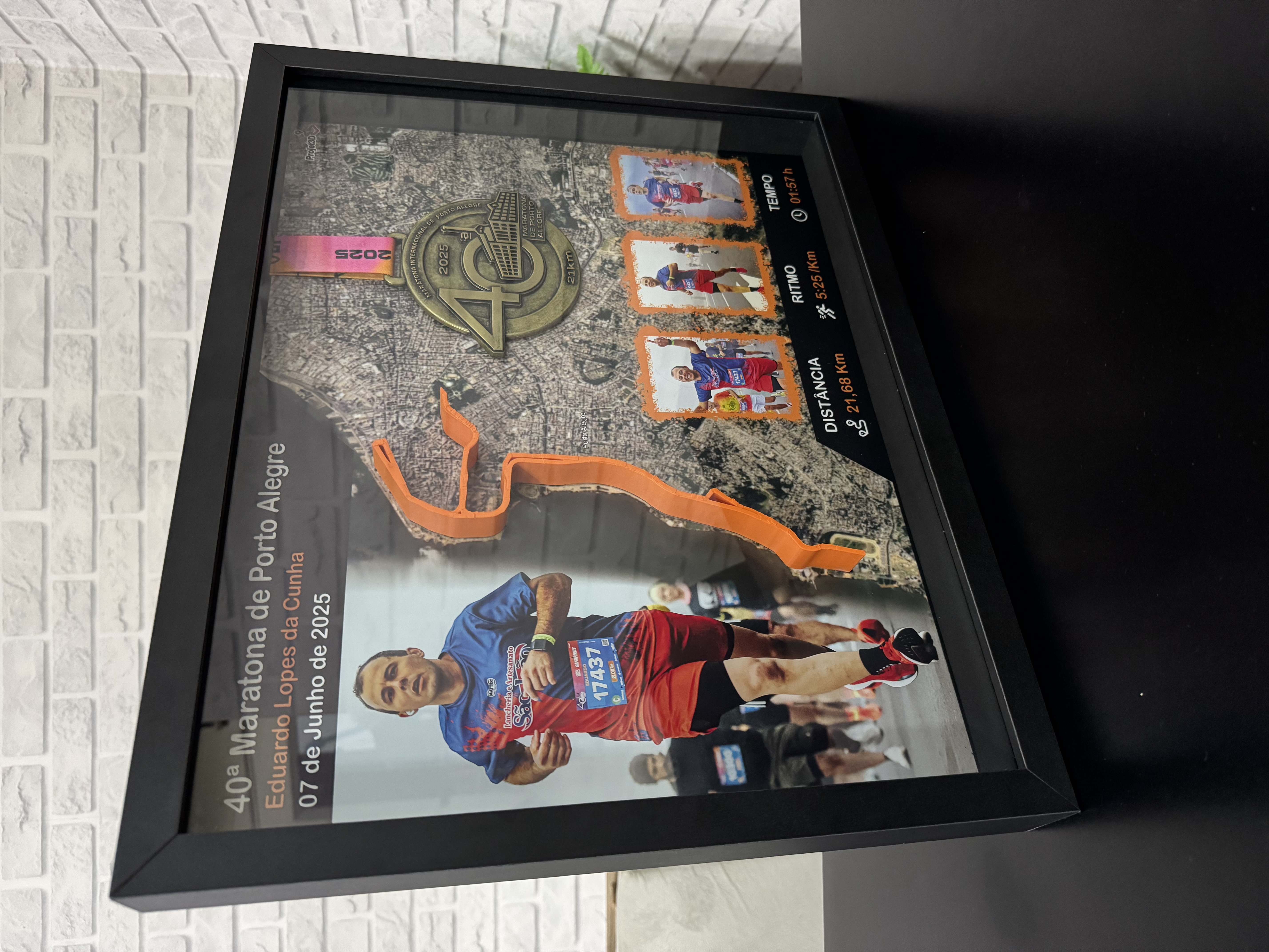 Quadro 40x50 com Medalha